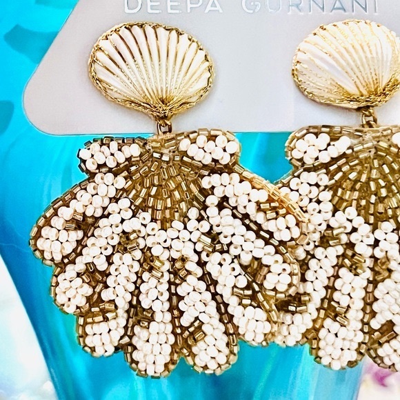 🌺🎉HP🎉🌺 NWT Deepa Gurnani Luxe Beaded Seashell Chandeliers - Picture 9 of 16